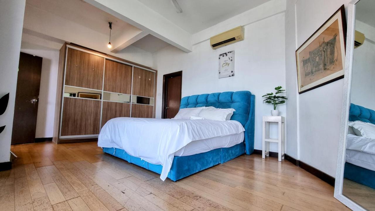 Penthouse On 34 - The Highest Unit And Best Views In Regalia & Private Rooftop Terrace 쿠알라룸푸르 외부 사진