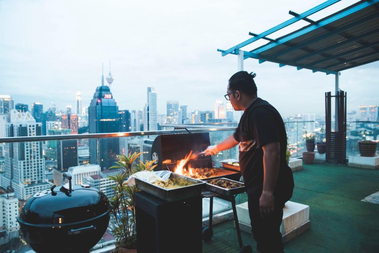 Penthouse On 34 - The Highest Unit And Best Views In Regalia & Private Rooftop Terrace 쿠알라룸푸르 외부 사진