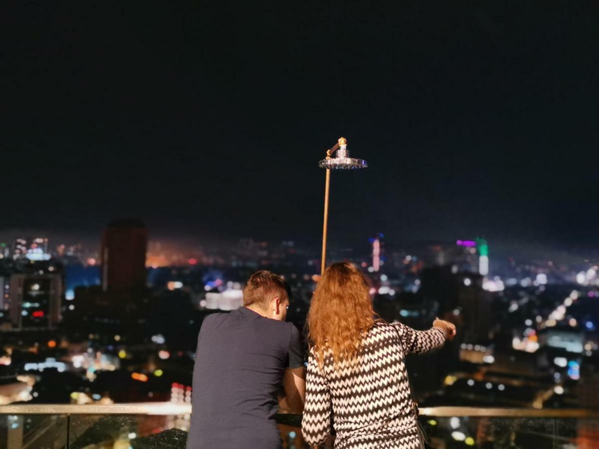 Penthouse On 34 - The Highest Unit And Best Views In Regalia & Private Rooftop Terrace 쿠알라룸푸르 외부 사진